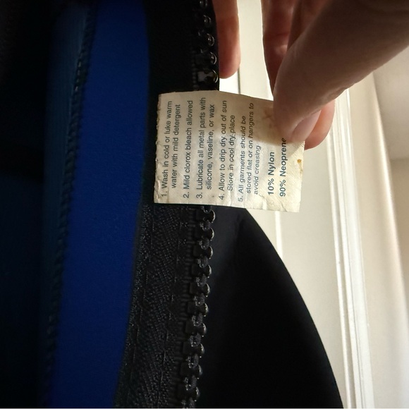 Harveys Black One Piece Wetsuit - Picture 4 of 6